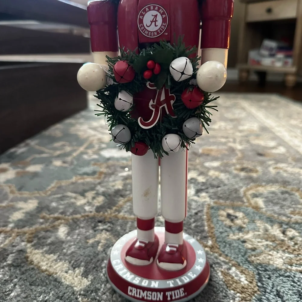Forever Collectibles Alabama  Crimson Tide Crimson/ White Nutcracker with Wreath - Picture 5 of 5
